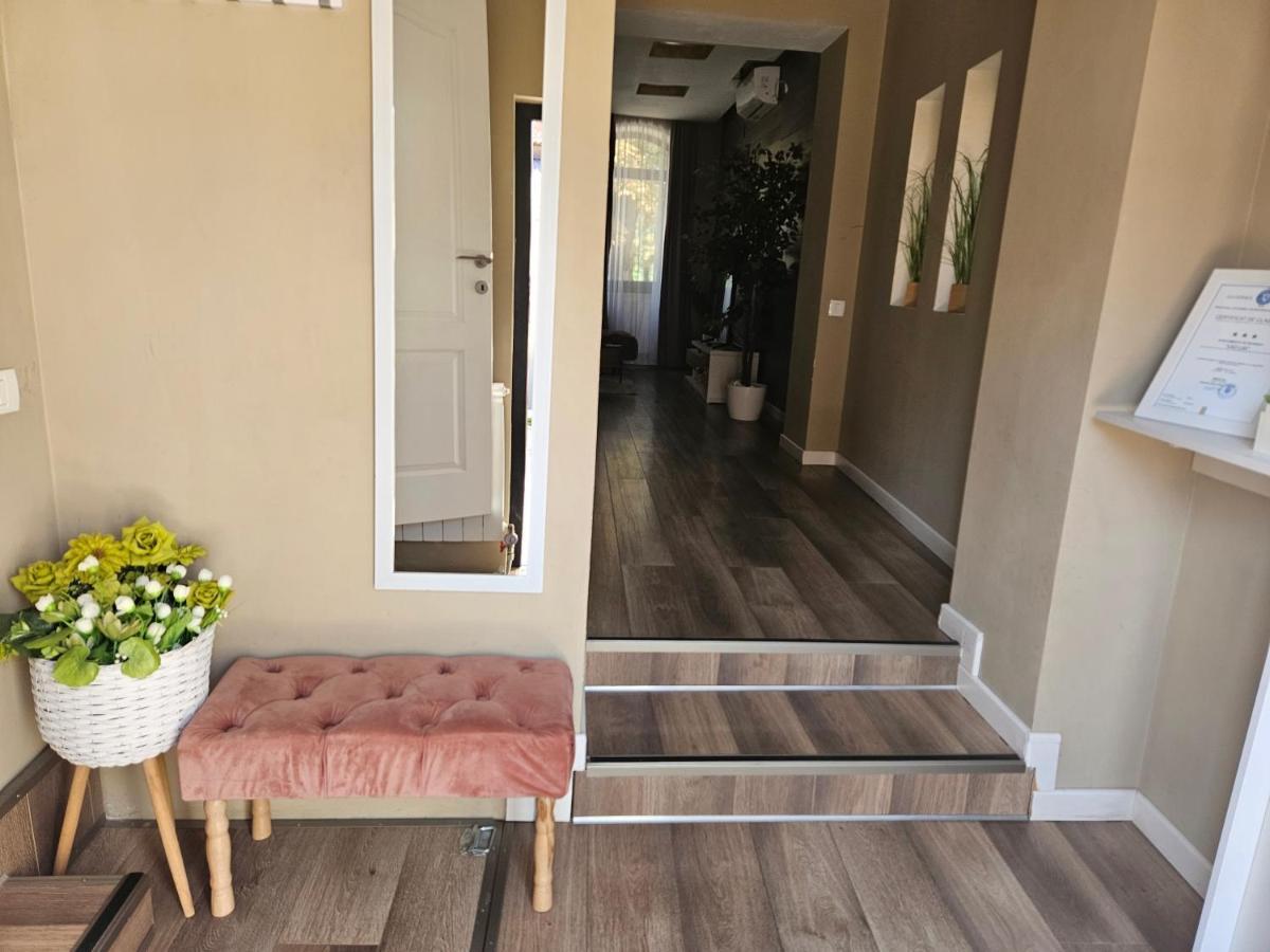 Laci Lak Premium Apartment Oradea Εξωτερικό φωτογραφία