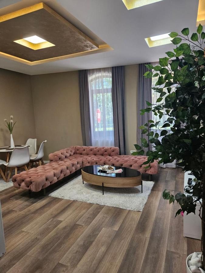 Laci Lak Premium Apartment Oradea Εξωτερικό φωτογραφία